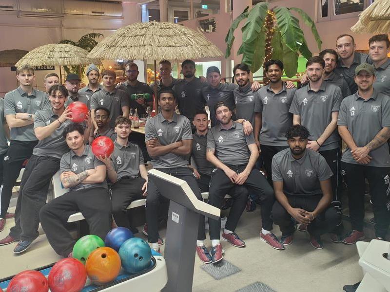 1. Mannschaft: Den Fussball mit der Bowlingkugel getauscht