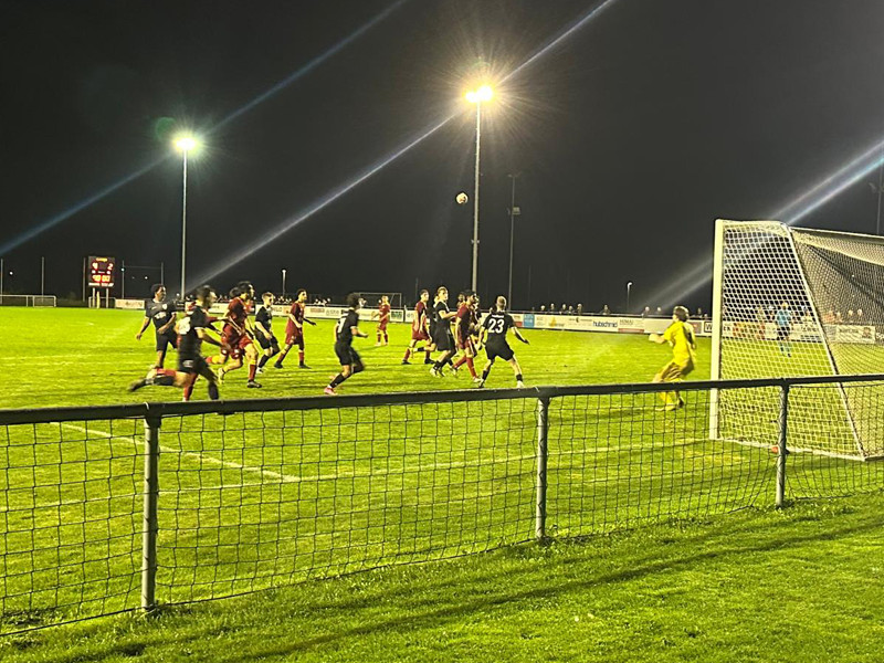 1. Mannschaft: 4:2 Heimsieg beim ersten Cupspiel